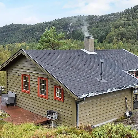 4 Person In I Sogn Leirvik (Sogn og Fjordane)