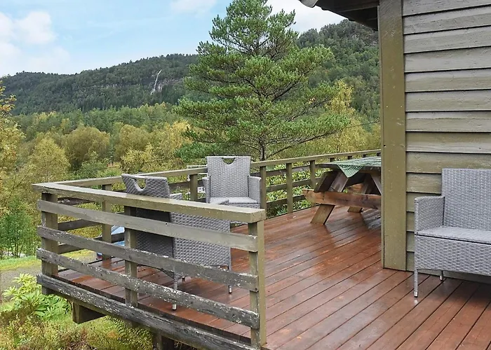 4 Person In I Sogn *